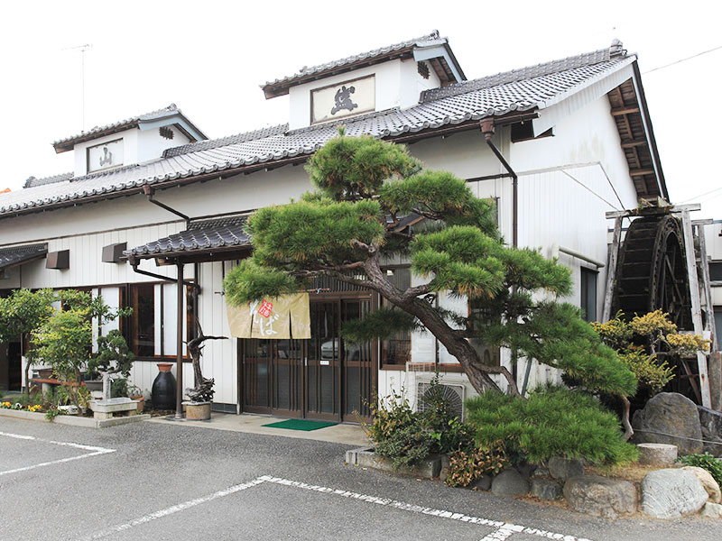 山盛そば店の外観